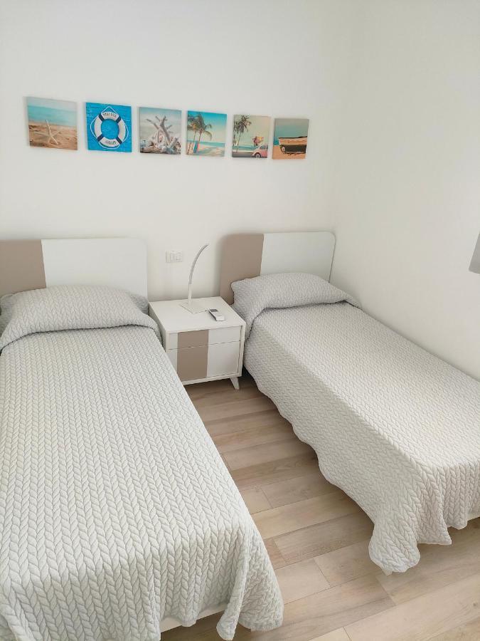 Sun Beach Residence Con Piscina - Piazza Brescia - Adria Holiday Jesolo - Family Apartments Экстерьер фото