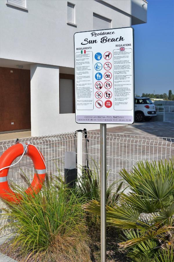 Sun Beach Residence Con Piscina - Piazza Brescia - Adria Holiday Jesolo - Family Apartments Экстерьер фото