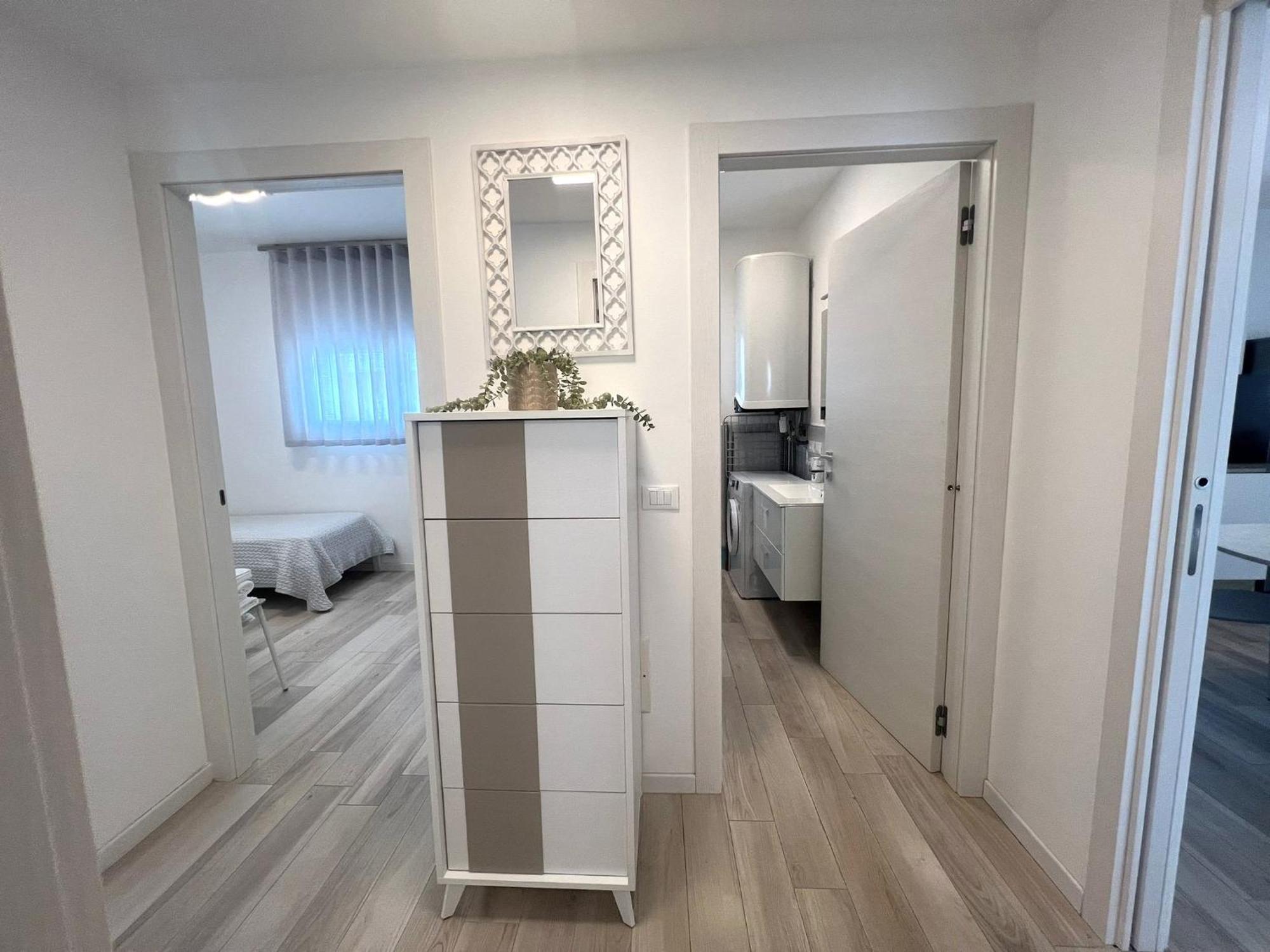 Sun Beach Residence Con Piscina - Piazza Brescia - Adria Holiday Jesolo - Family Apartments Экстерьер фото