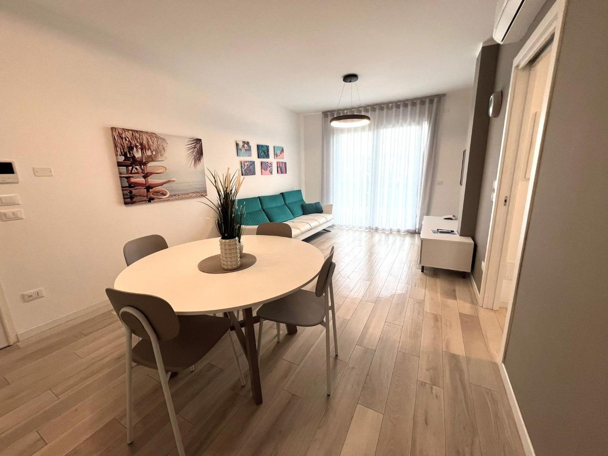 Sun Beach Residence Con Piscina - Piazza Brescia - Adria Holiday Jesolo - Family Apartments Экстерьер фото